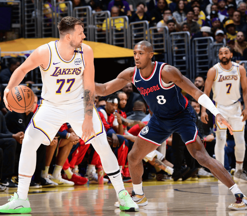 开云棋牌app下载湖人带队取胜！，蒂姆重要时刻重要助攻比赛高潮迭起的简单介绍